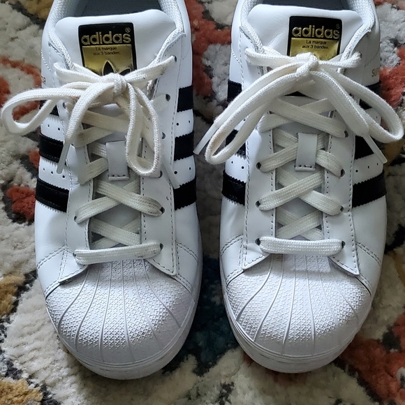 Adidas Superstars - White/Black Women's Sz 7 - Picture 3 of 4